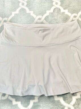 Women’s Athleta White Active Skort